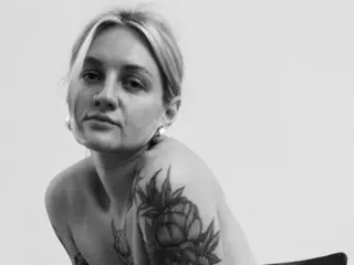 DaisyPerry livesex pics